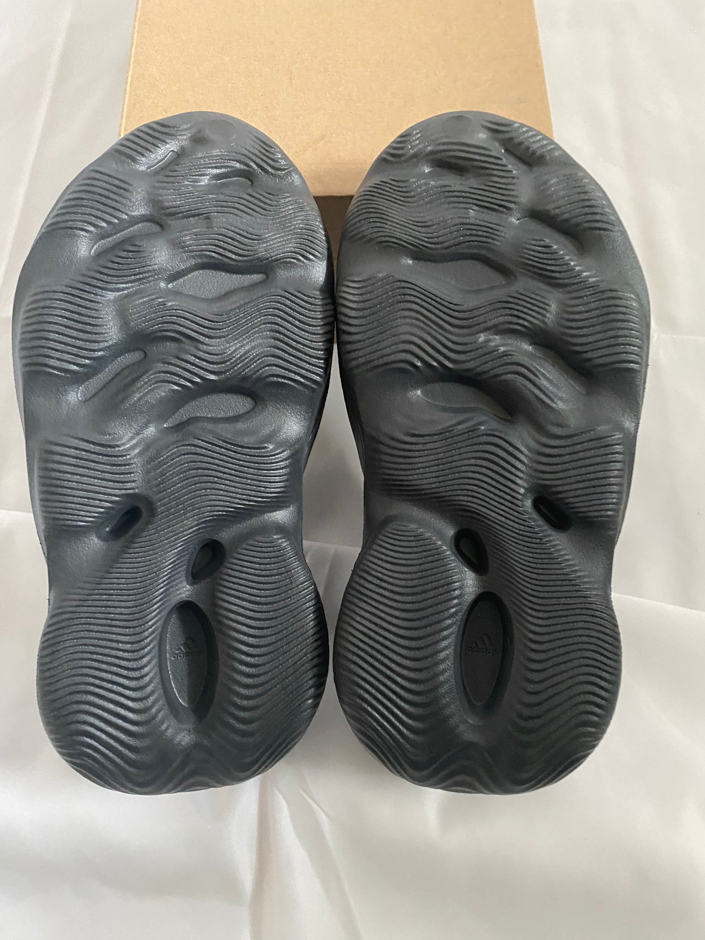Adidas Yeezy Foam RNR Onyx
