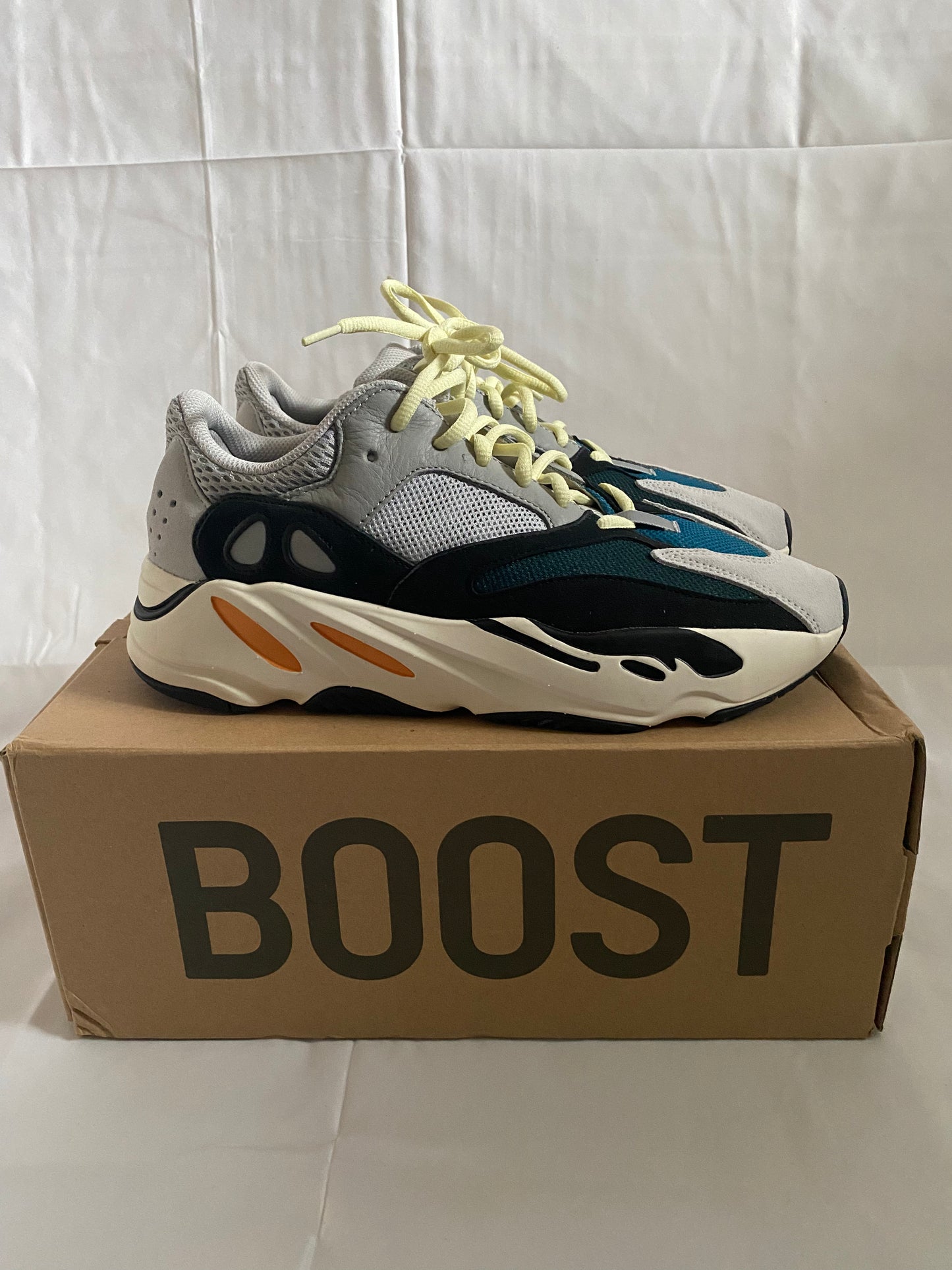 Adidas Yeezy Boost 700 Wave Runner