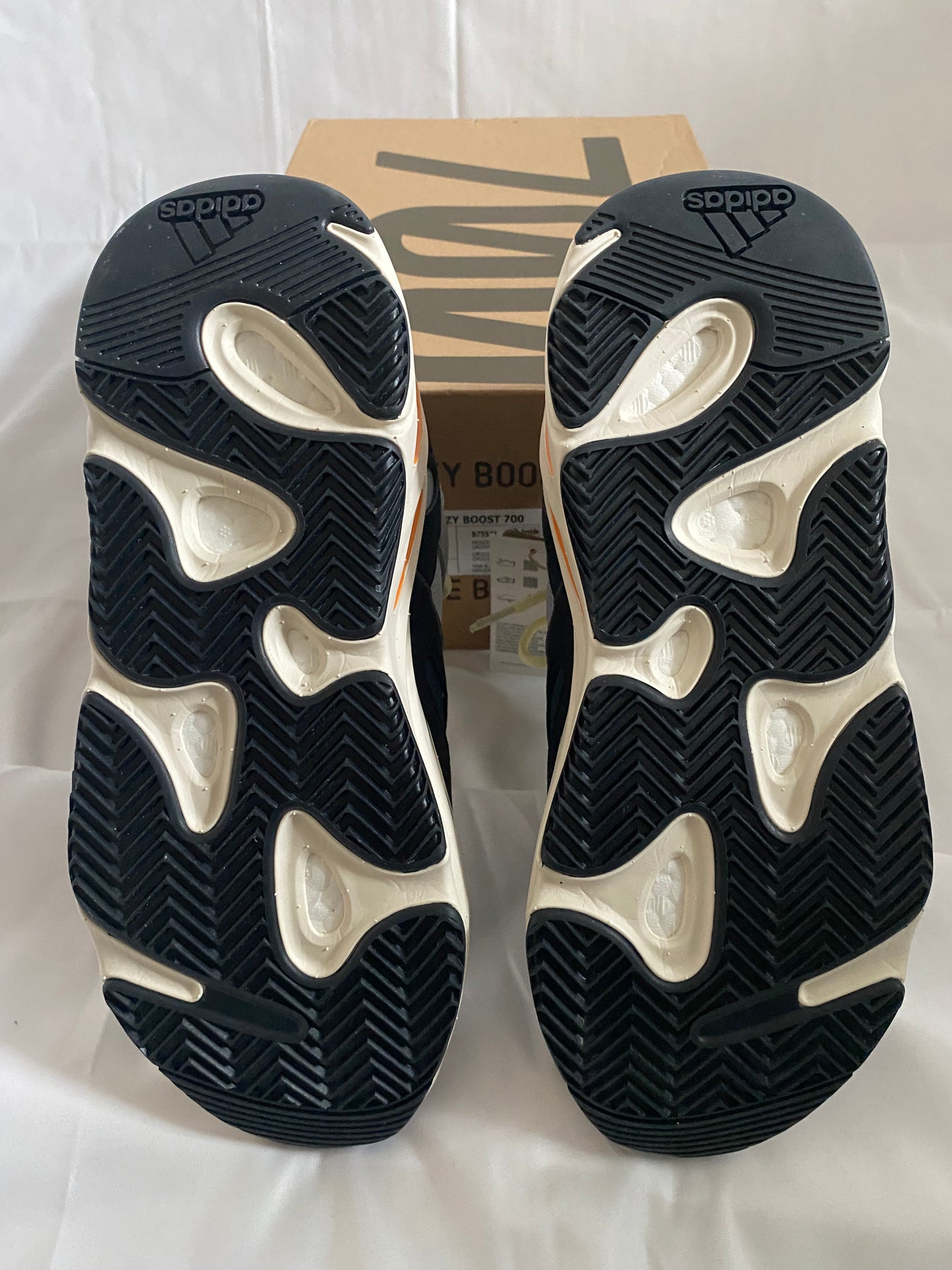 Adidas Yeezy Boost 700 Wave Runner