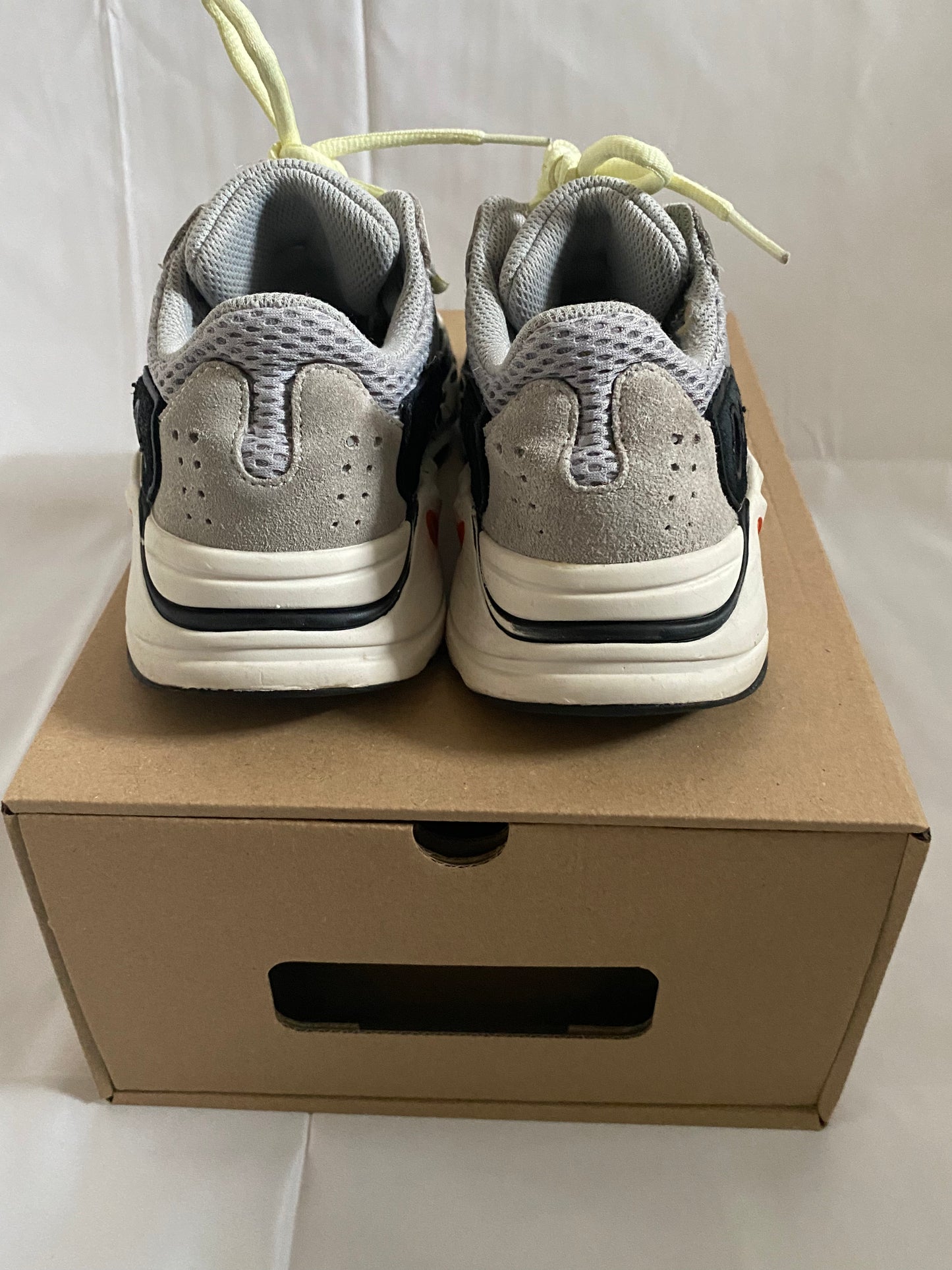 Adidas Yeezy Boost 700 Wave Runner Used size 36