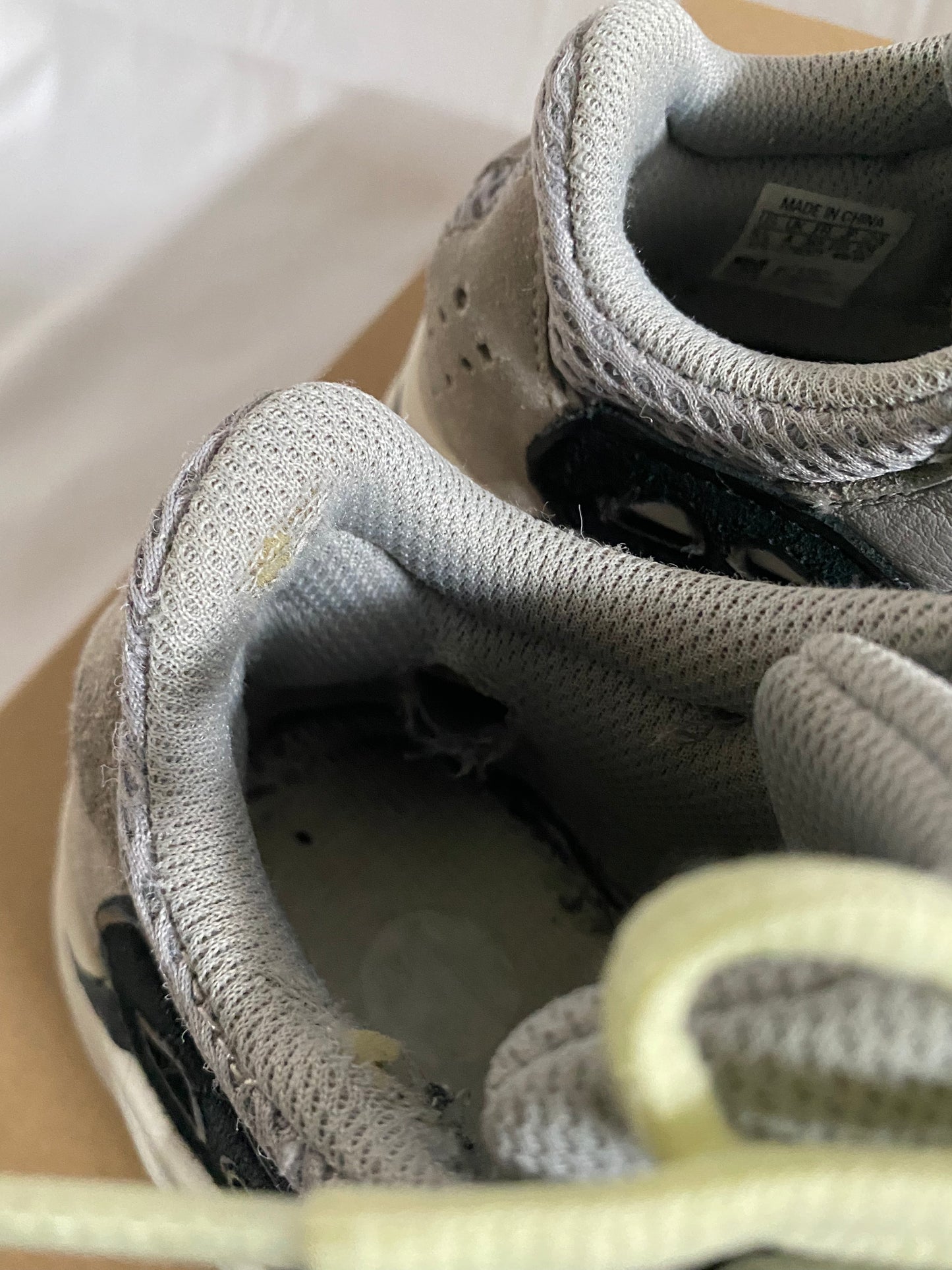 Adidas Yeezy Boost 700 Wave Runner Used size 36